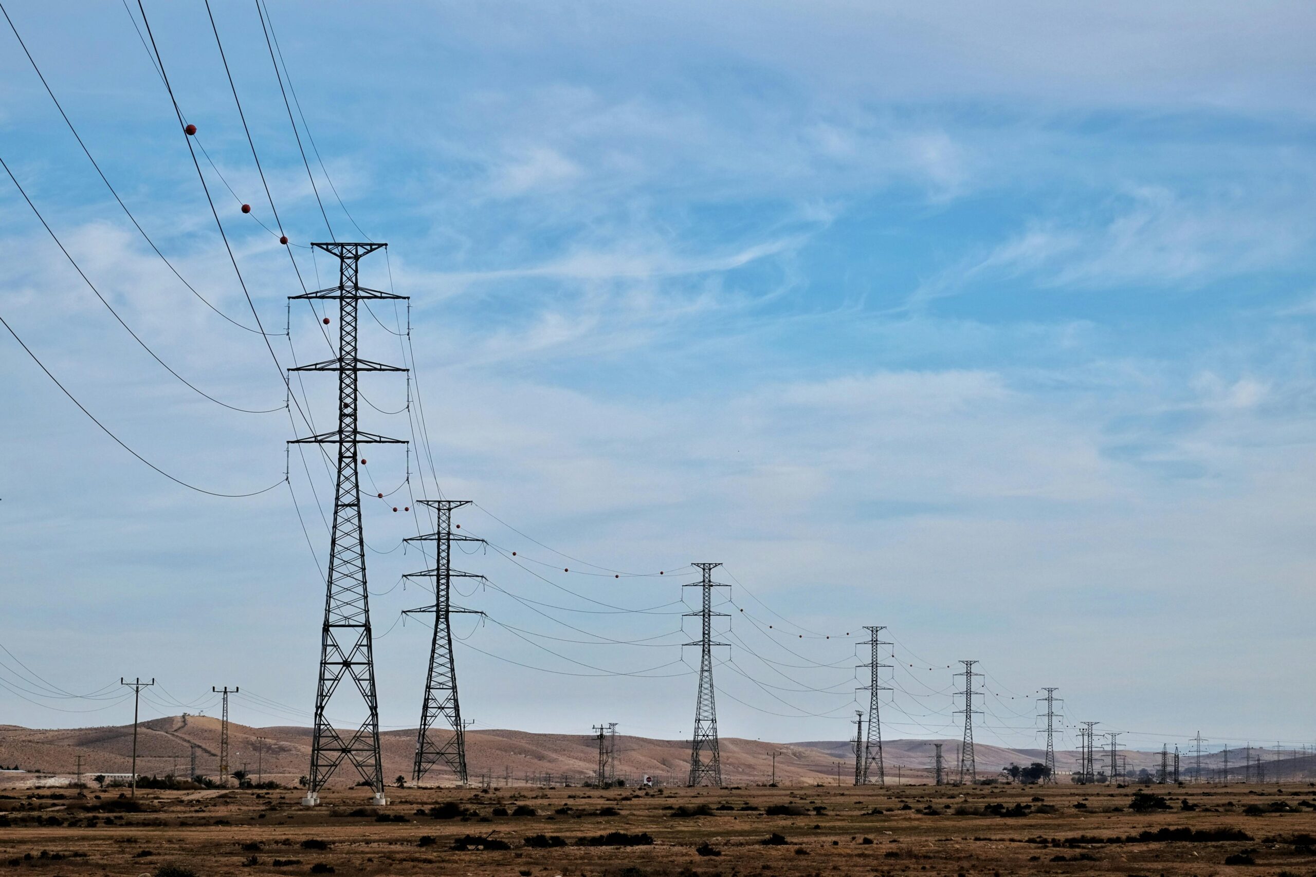 How to Choose the Right Utility Pole Supplier for Long-Term Performance